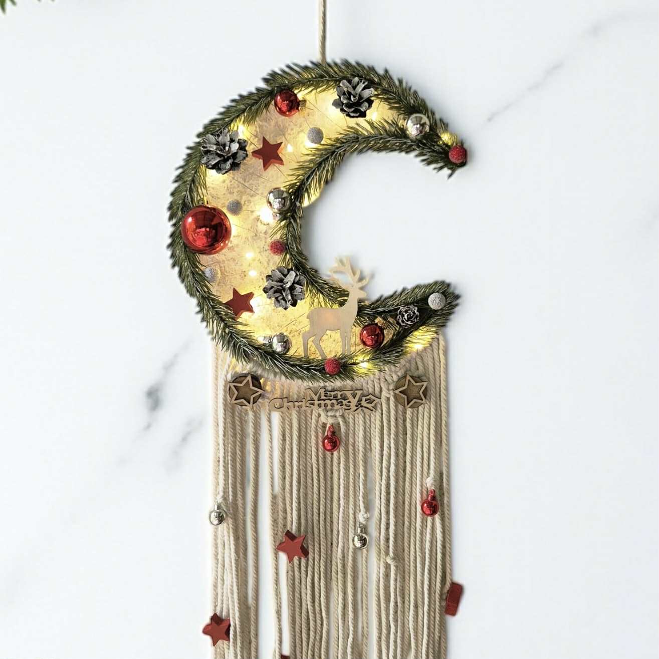 Coroniță de Crăciun macrame